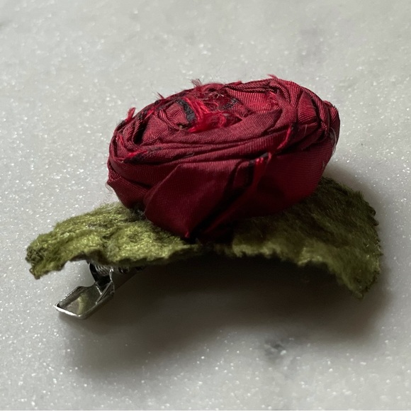 Red Dupioni Silk Rose & Velvet Leaf Hair Clip - Picture 4 of 9